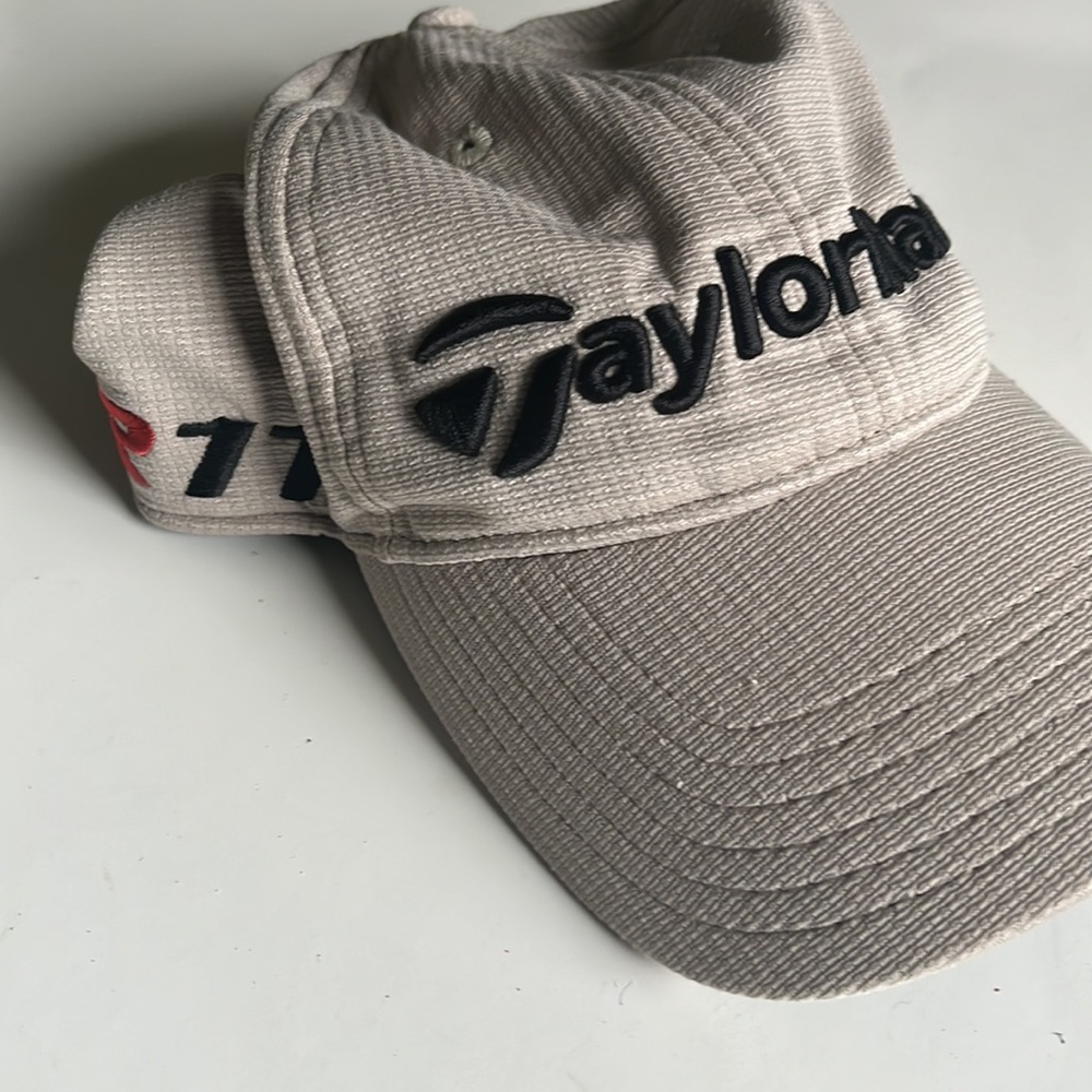 Taylor Made R11 Hat - Picture 3 of 6